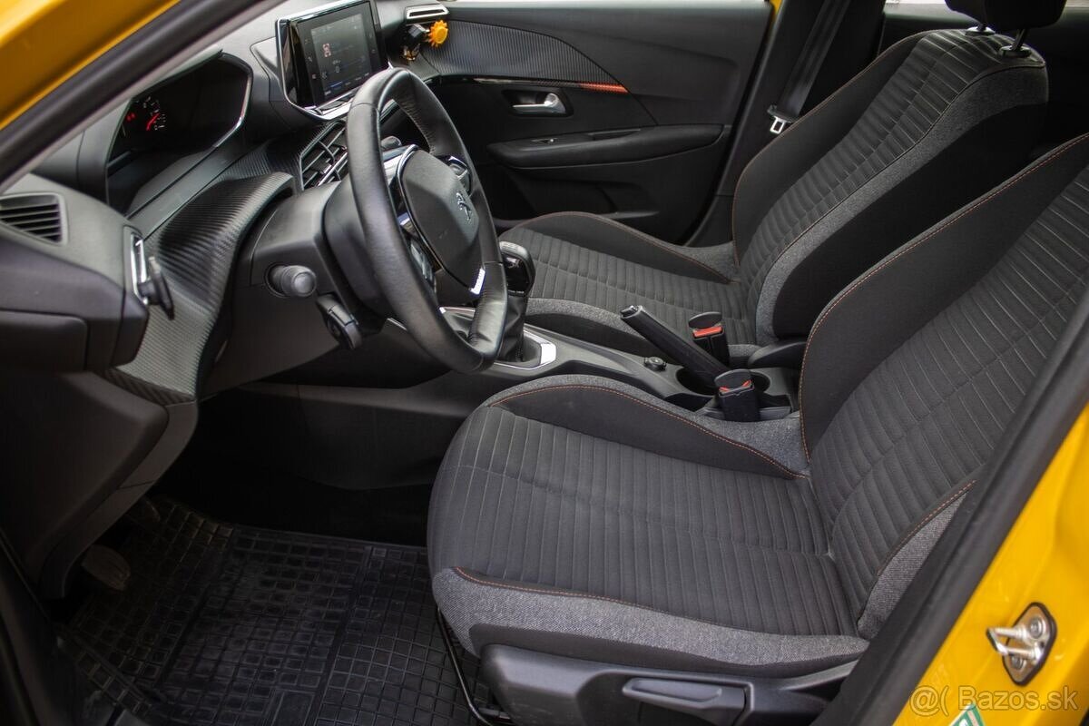 Peugeot 208 1.2 benzín - 13