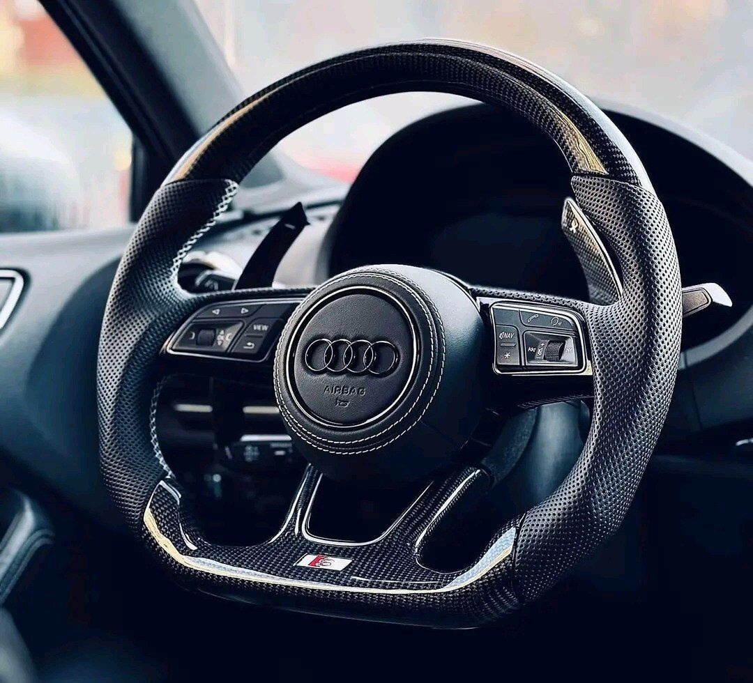 AUDI KARBONOVY ŠPORTOVÝ ZKOSENY VOLANT - 13