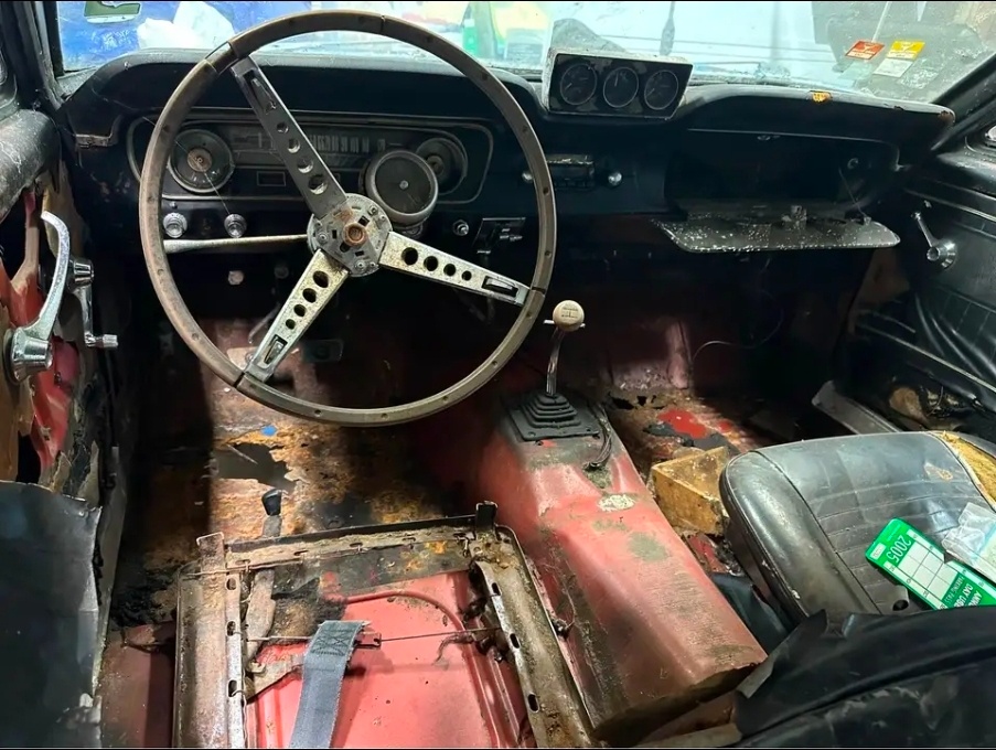 Ford Mustang Fastback - 13