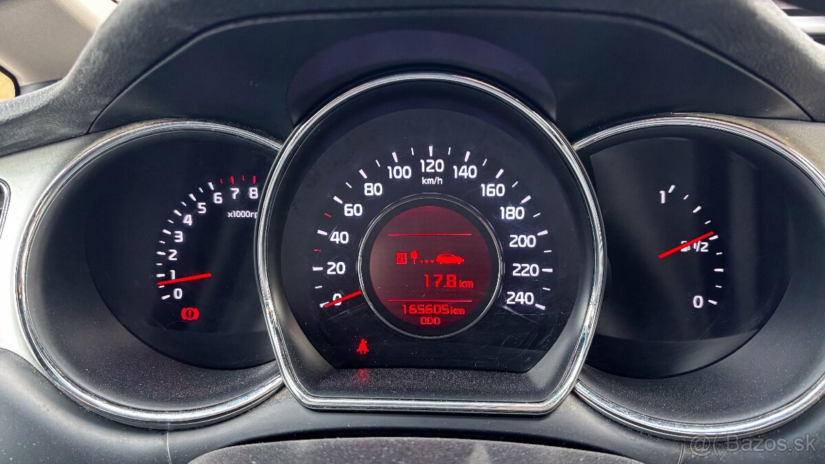 Kia Ceed SW 1,6 GDi Platinum - 13