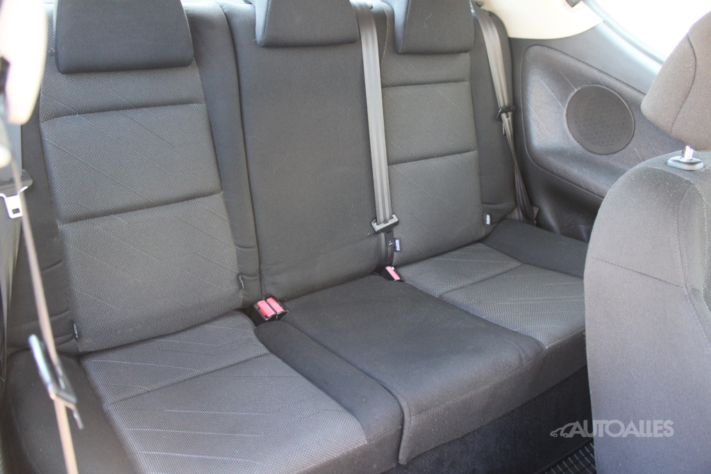 Peugeot 207 1,4 i 16V 65 kW - 13