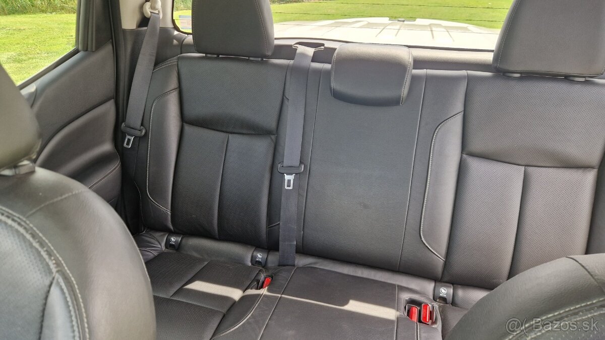 Nissan Navara TREK-1° - 13