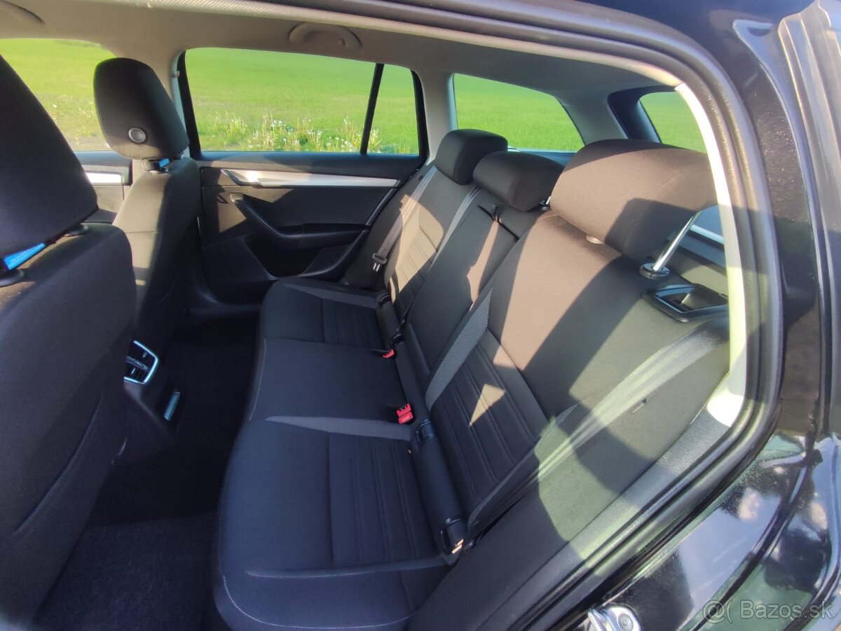 Škoda Octavia combi 2018 - 13