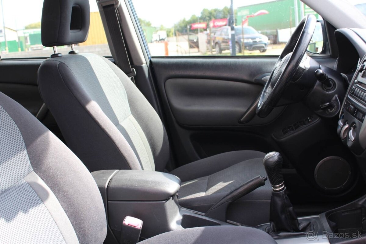 Toyota RAV4 2.0 D-4D 5D Sol - 13