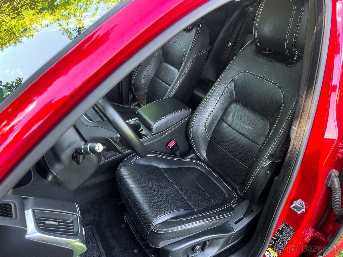 Jaguar E-Pace 2.0 184kW Benzín R-Dynamic AWD A/T,SK vozidlo - 13