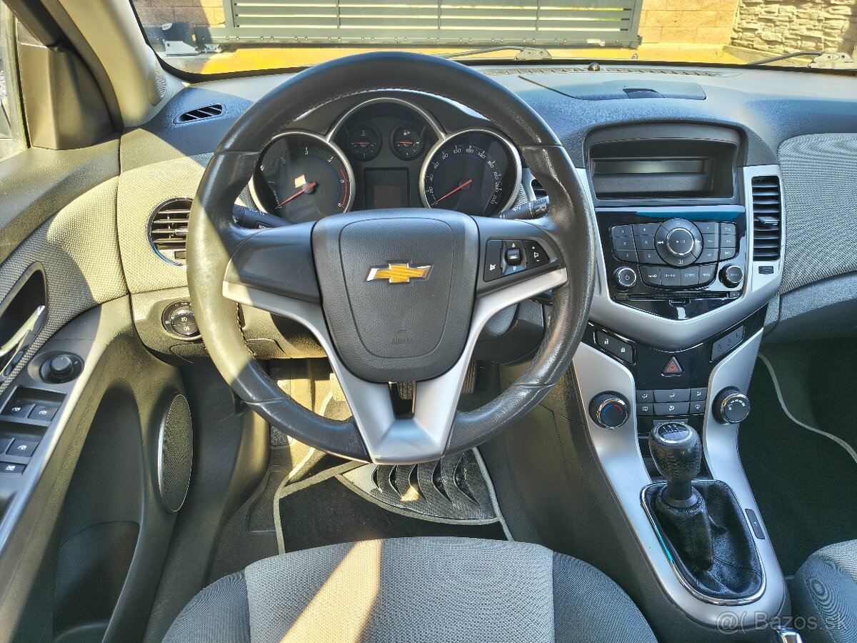 Chevrolet Cruze 2.0 VCDi - 13