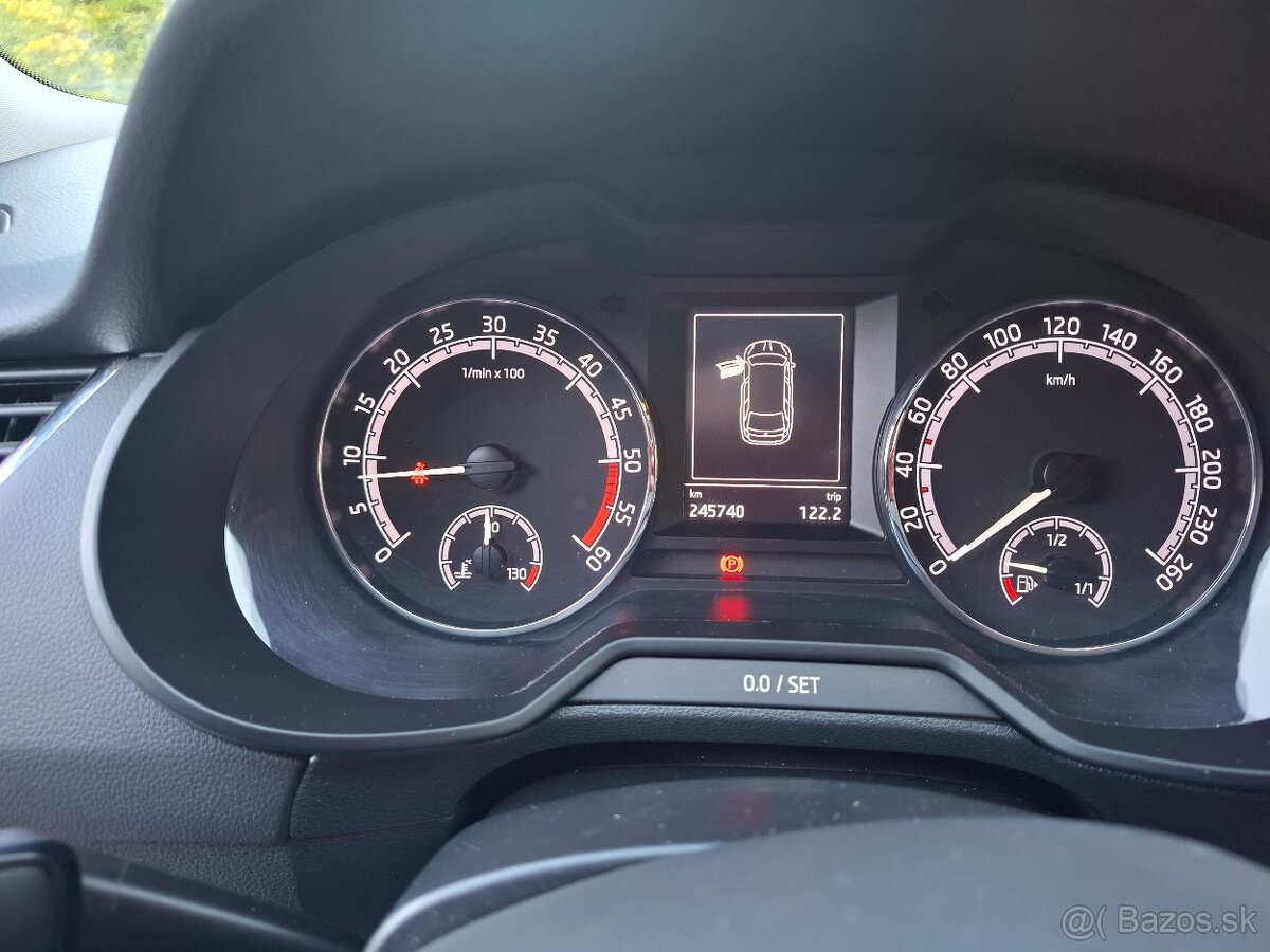 Škoda Octavia kombi 1.6 TDI - 13