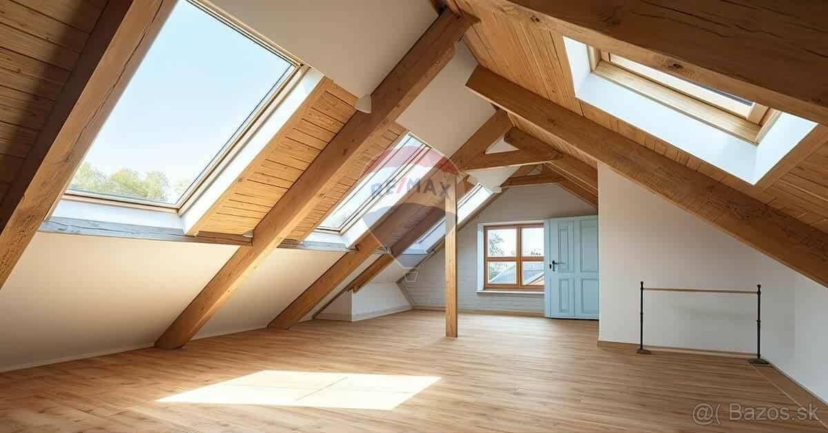 Na predaj rodinný dom / chata v tichej časti Banskej Štiavni - 13