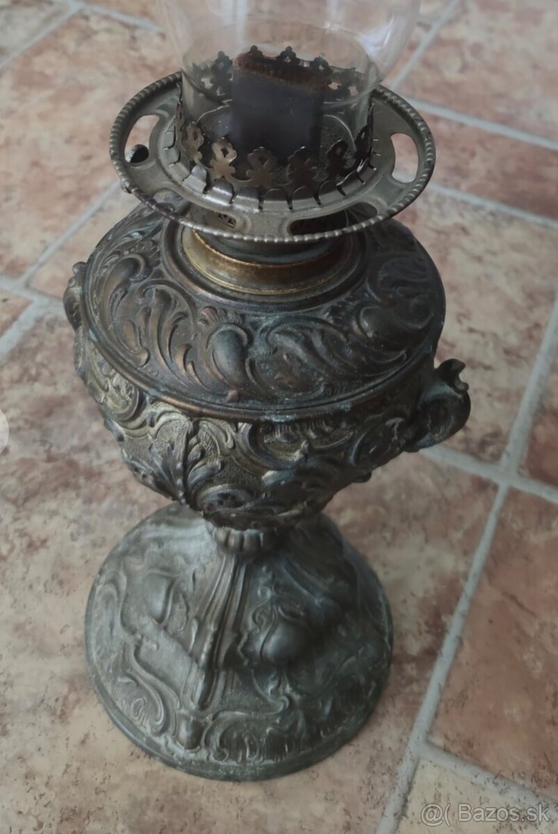 Staré věci - lampa, svícen, sochy, citera, čajová souprava - 13