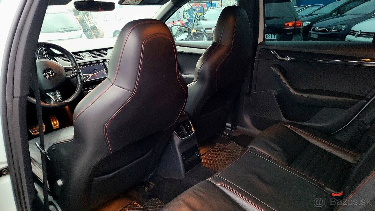 Škoda Octavia Combi 2.0 TDI RS DSG 4x4 - 13