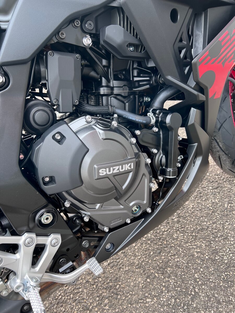 Suzuki 8R 2026 - 13
