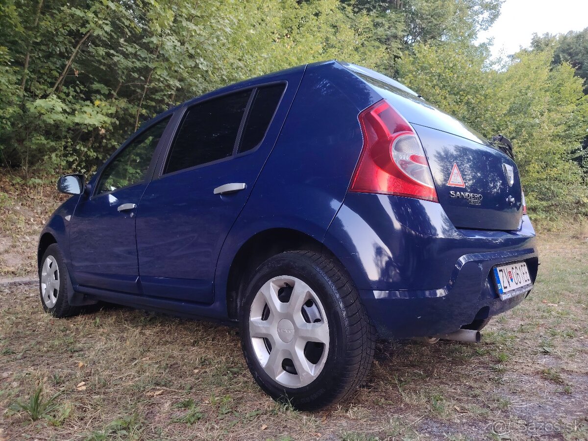 Dacia Sandero 1.4 - 13
