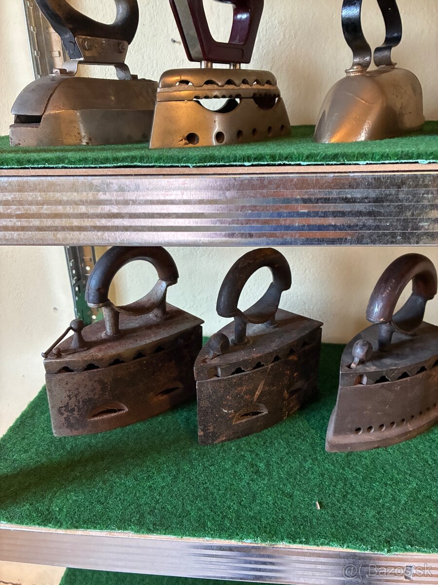 Starožitná žehlička- - 13