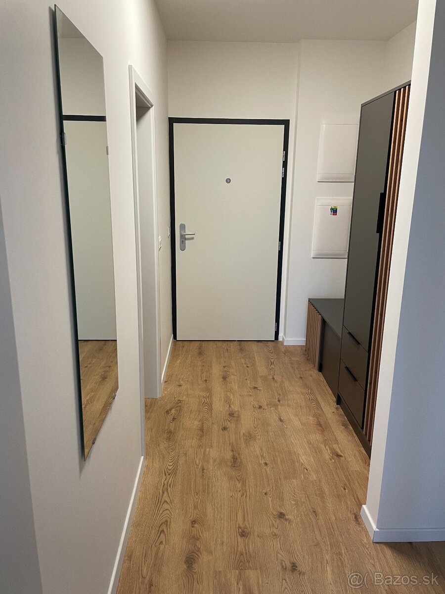 Moderný 2-izbový byt s garážou prenajom – Bratislava - 13