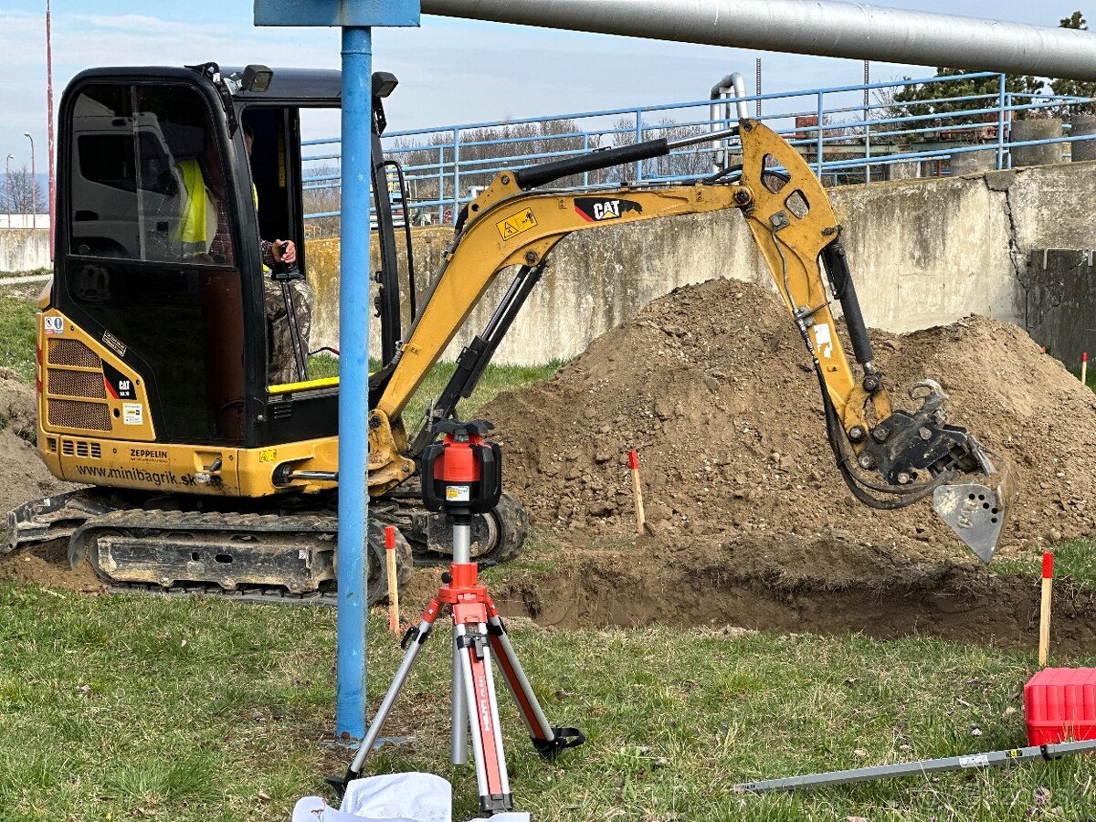 MINIBAGER CAT - vykopove a zemne prace - 13