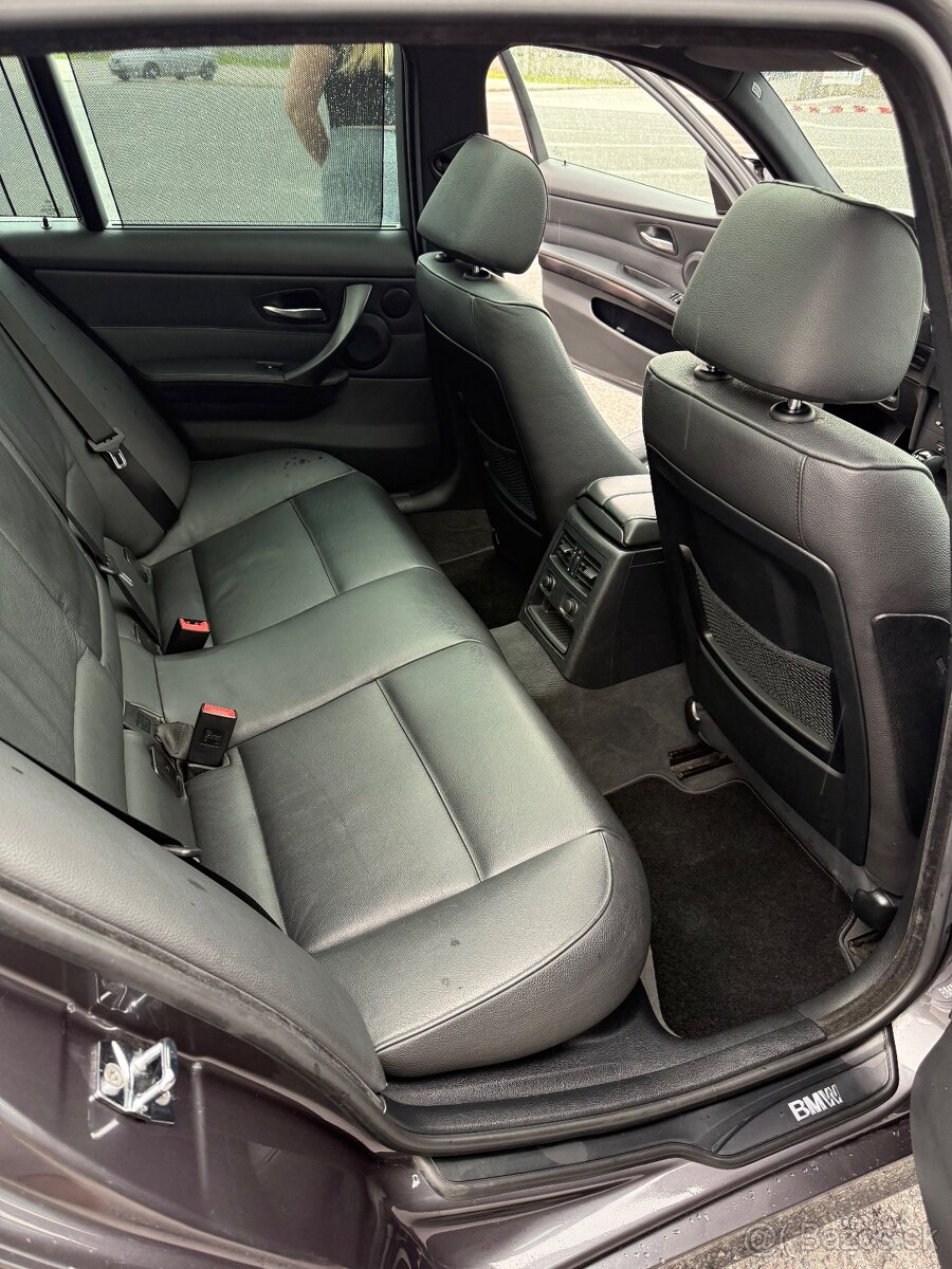 BMW 335xi touring - 13