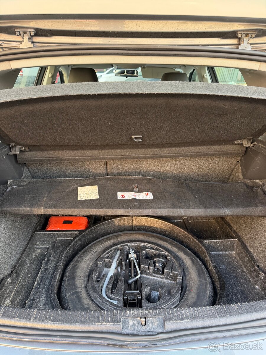 Volkswagen VW Golf 5 - 13