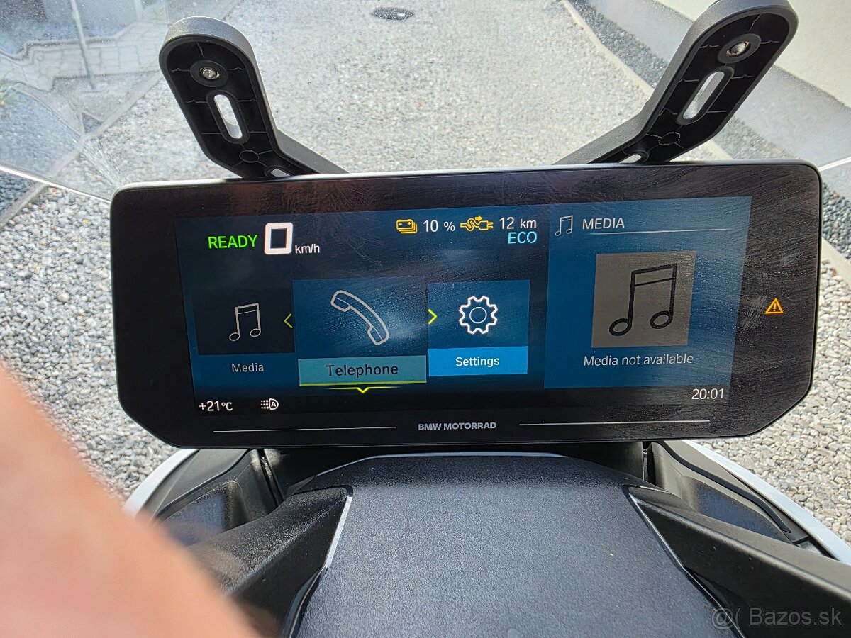 Elektricky skuter BMW CE04 top stav - 13