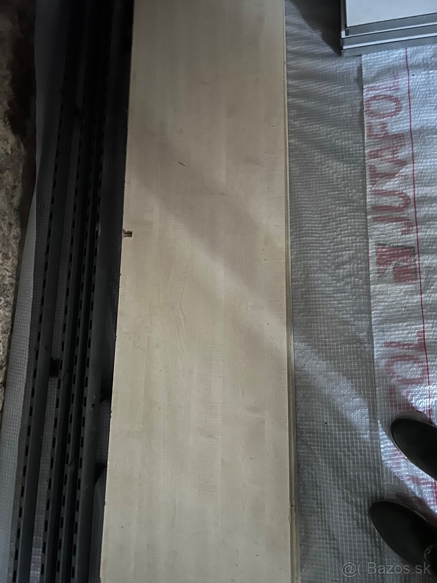 Nabytok z predajne - 13