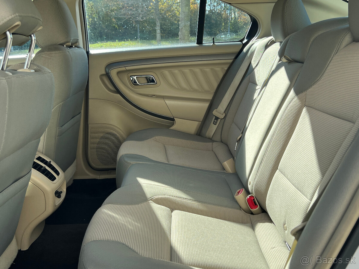 Ford Taurus 3.5V 6, benzín, 2015, 1.majitel - 13