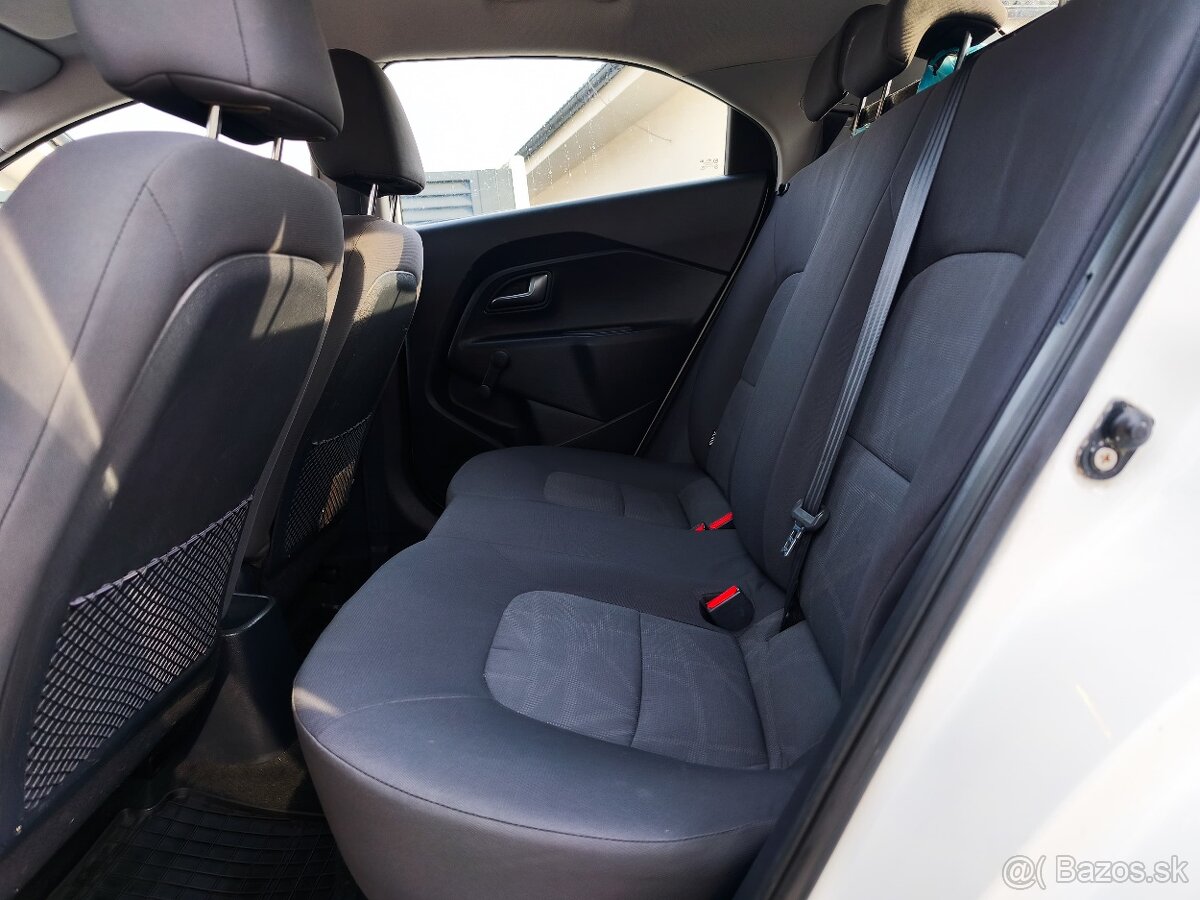 Kia Rio - 13