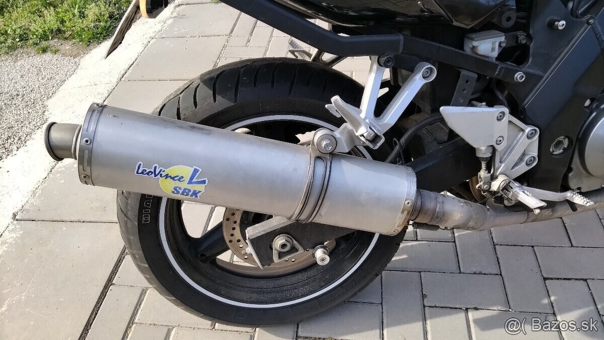 Suzuki SV650S - 13