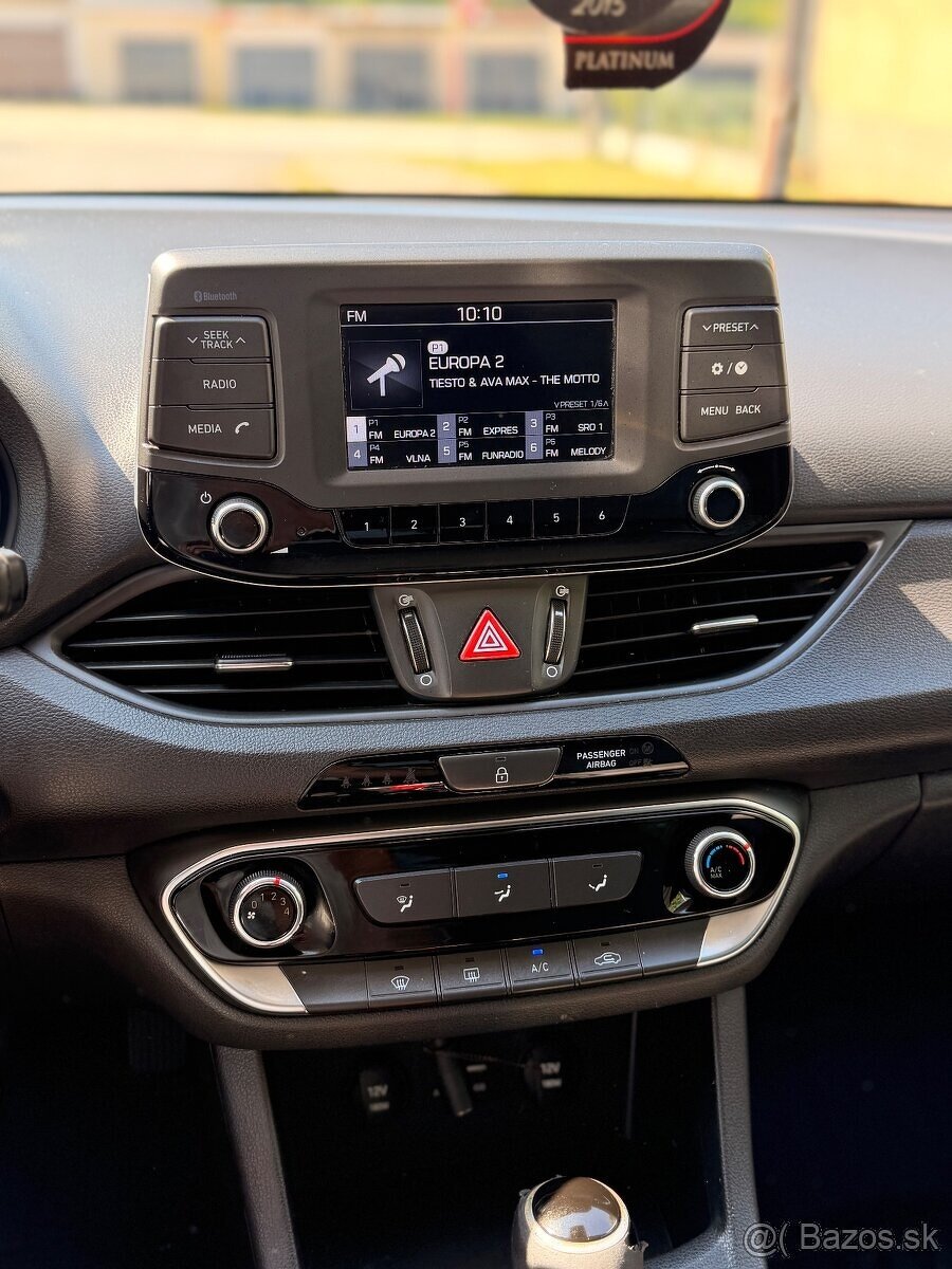 Hyundai i30 1.6 crdi automat - 13