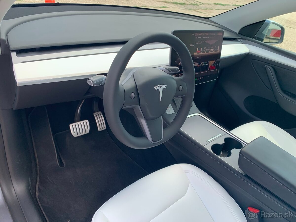 Tesla Model Y 2023 Performance / servis 5 ročná záruka / - 13