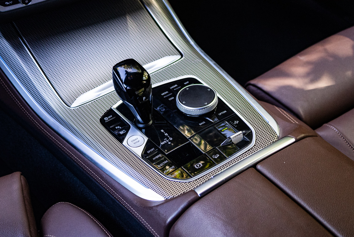 BMW X5 xDrive45e 290kW / TOP STAV / HarmanKardon / FULL LED - 13