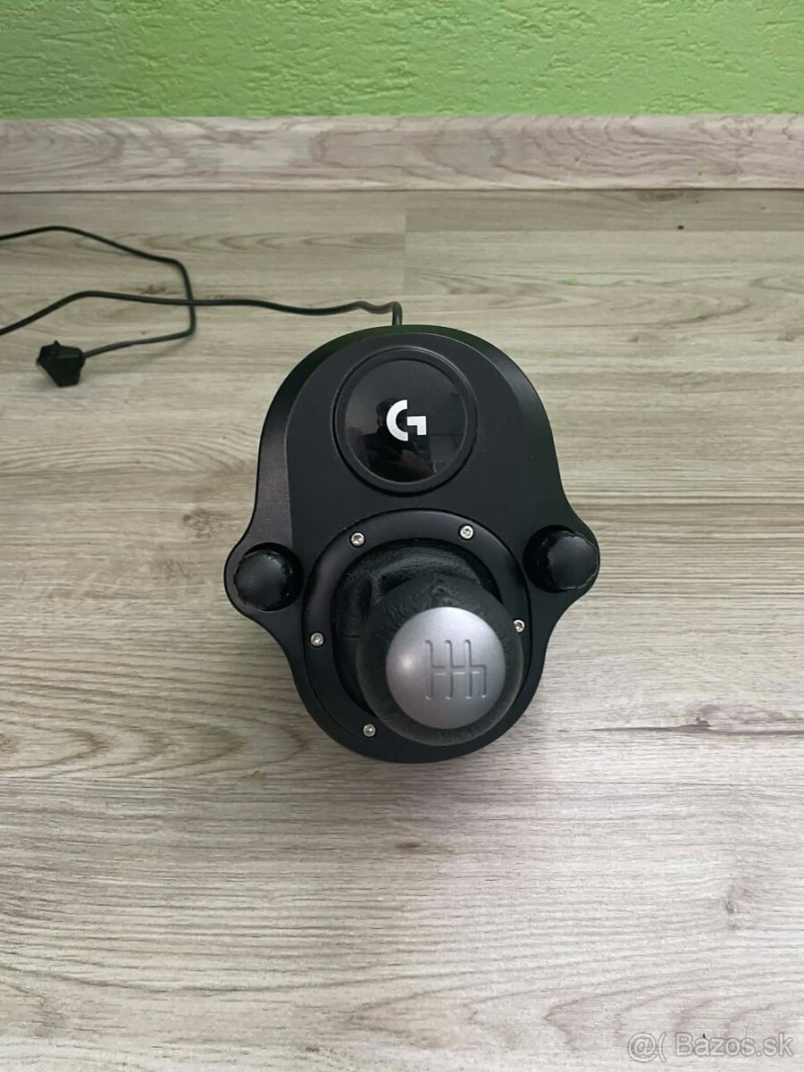 Volant s pedálmi,s pákou a so stojanom Logitech G29 - 13