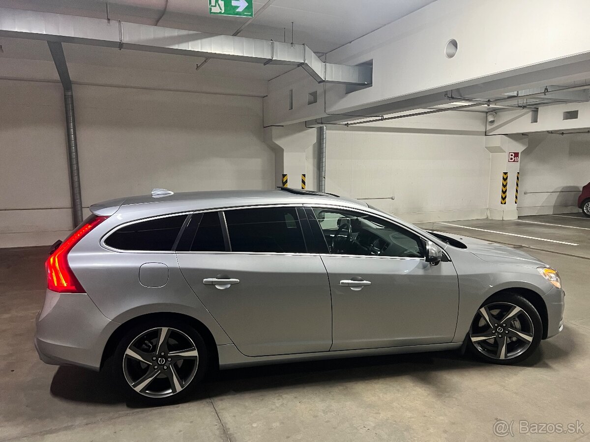 Volo V60 D5 AWD - 13