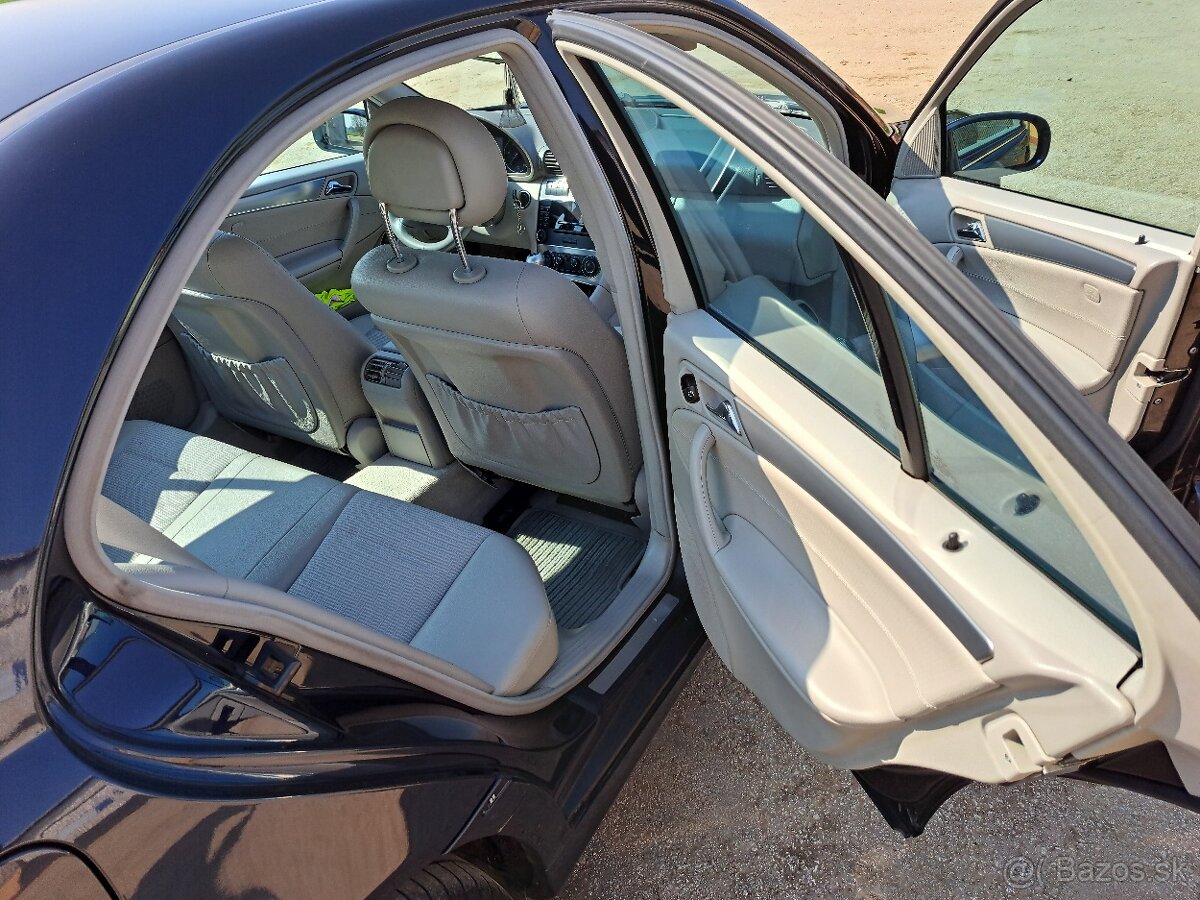 Mercedes Benz 200 CDI - 13