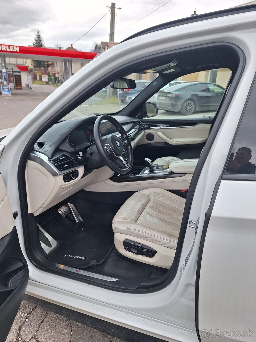 BMW X5 M50d - 13
