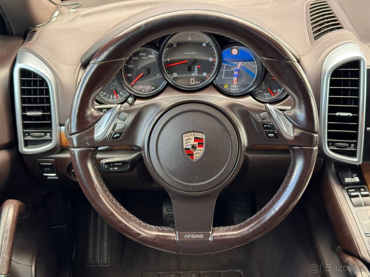 Porsche Cayenne Tiptronic S - 13