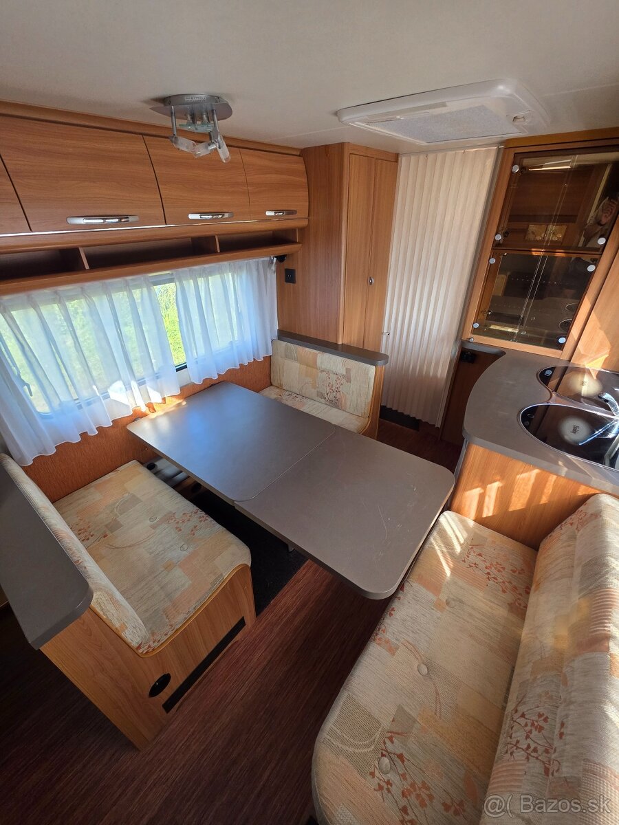 Obytny prives Hobby 540 KMFE - solarny panel, mover - 13