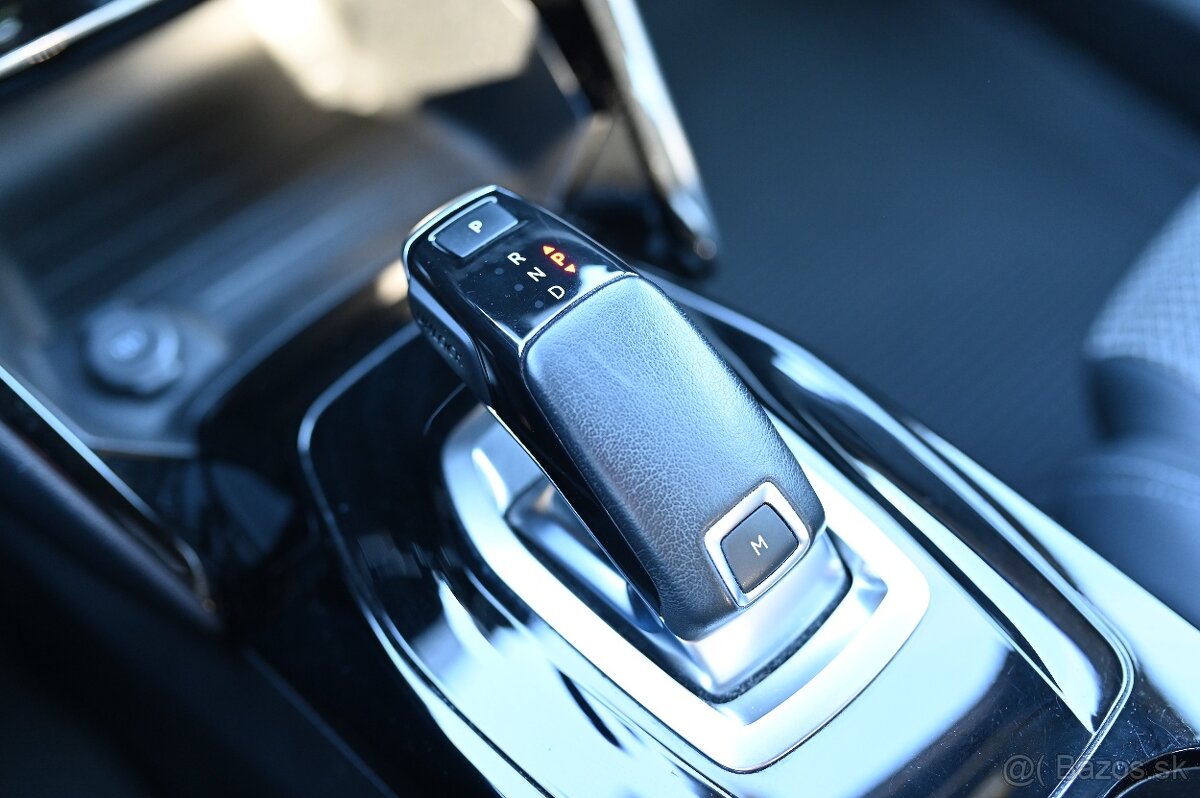 Peugeot 2008 1,5 96kw GT - 13