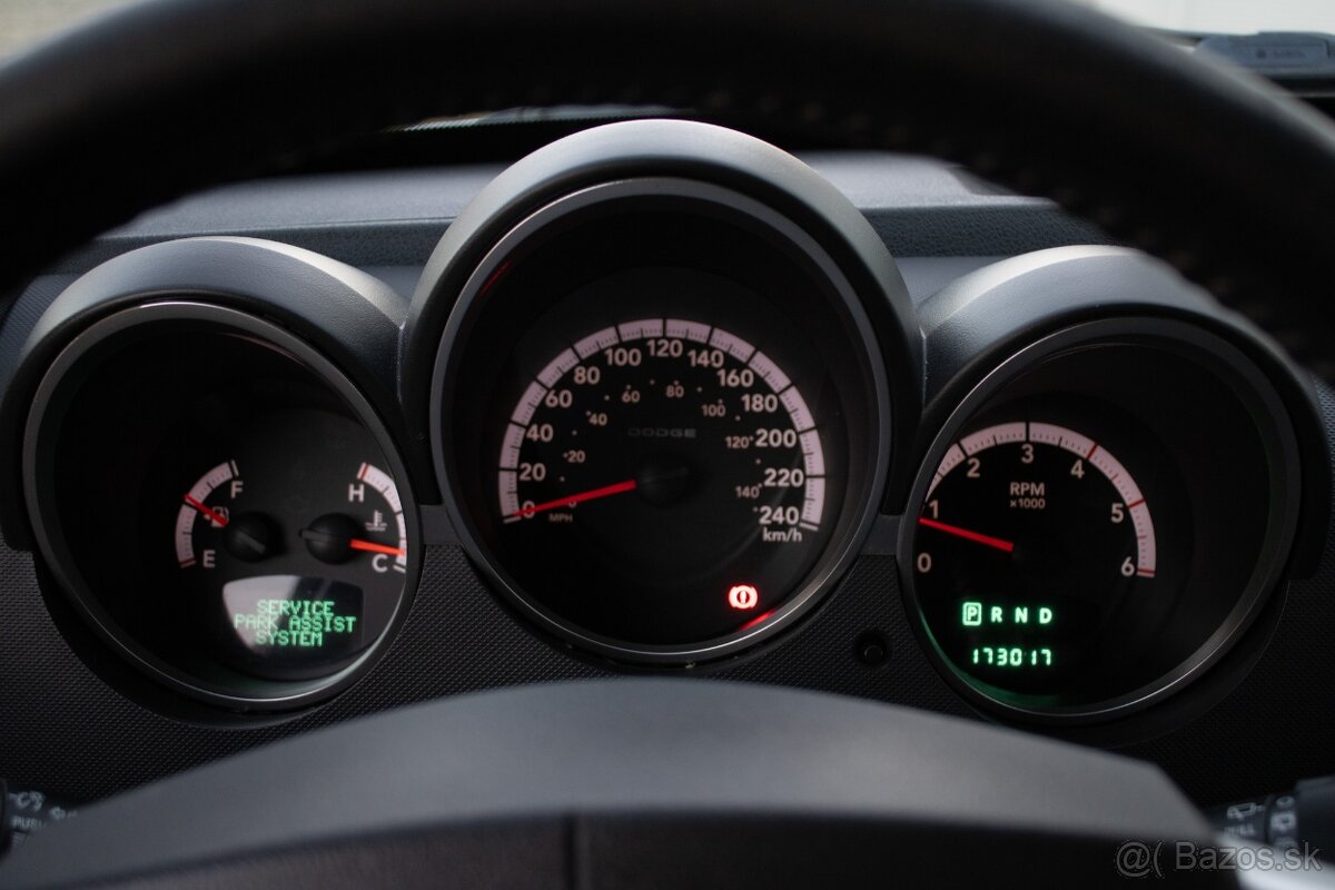 Dodge Nitro 2.8 CRD R/T A/T - 13