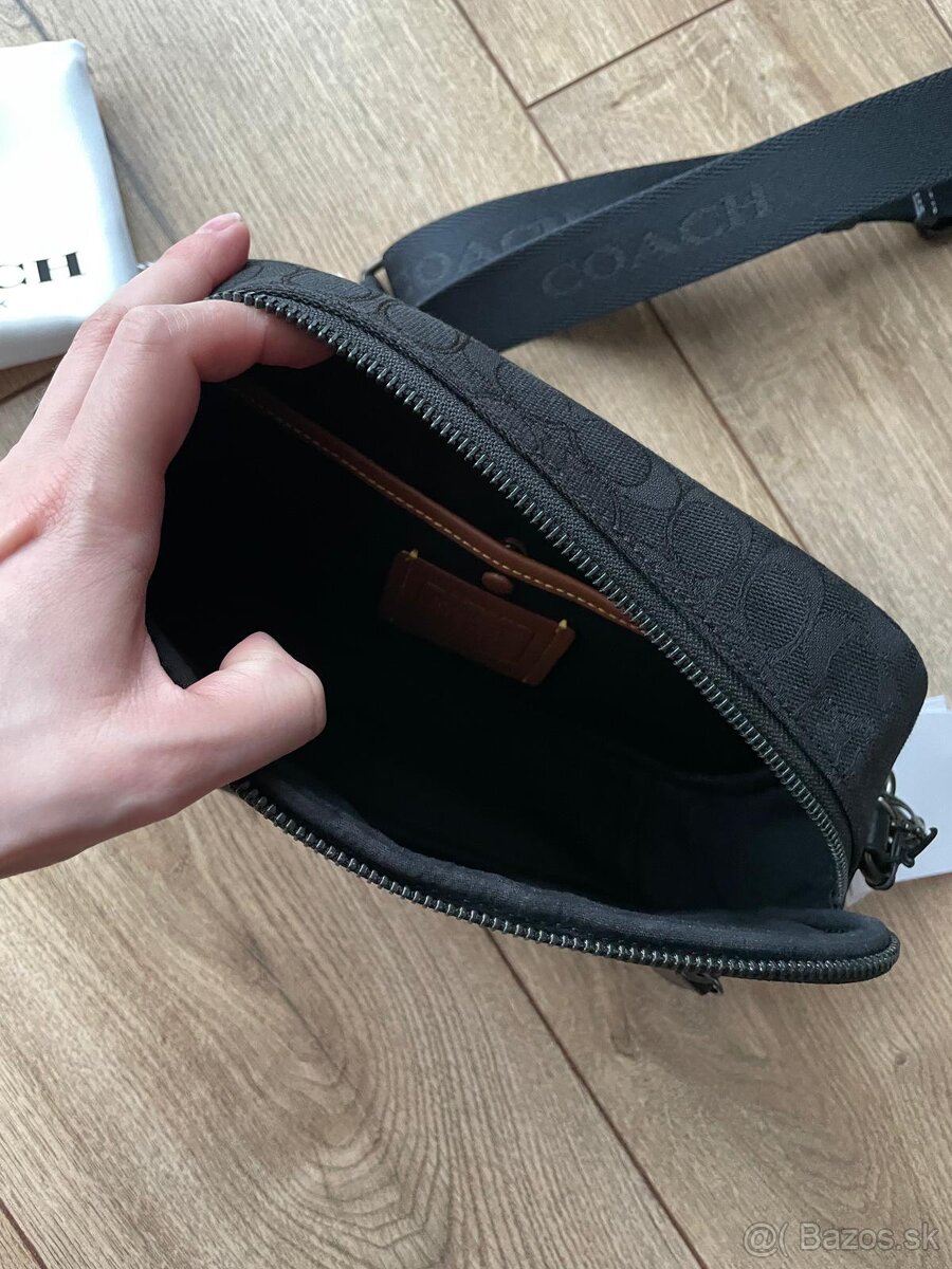 Coach monogram messenger bag - 13