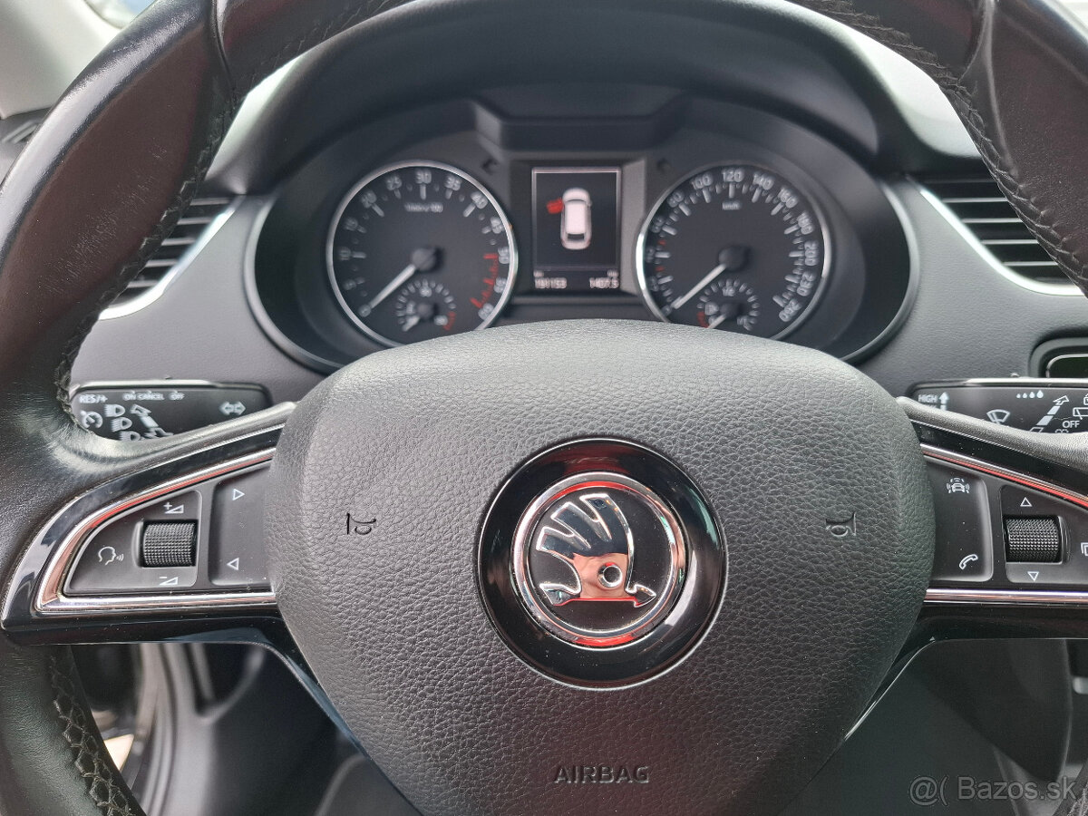 ŠKODA OCTAVIA COMBI 1,6 TDi r.v. 2016 - 13