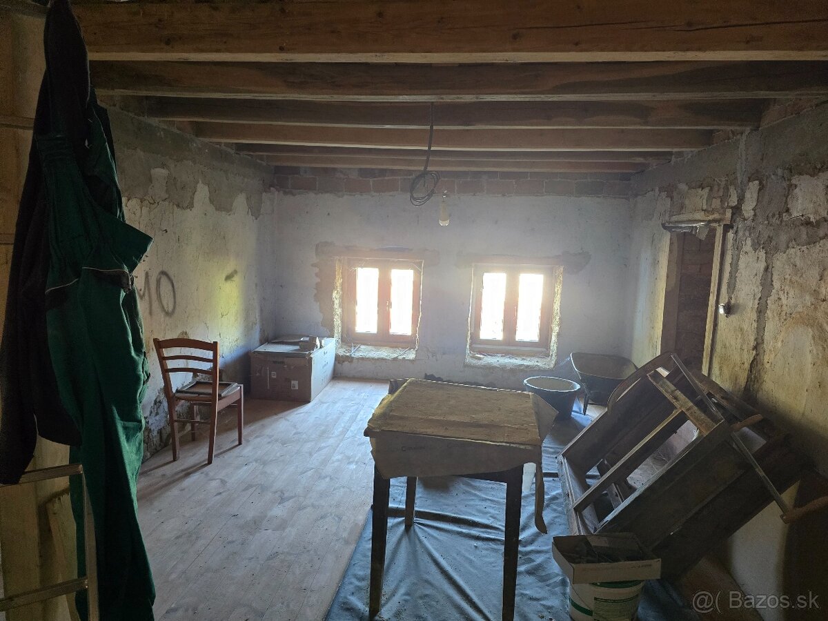 Chalupa v peknom a tichom prostredí v blízkosti Starej Turej - 13