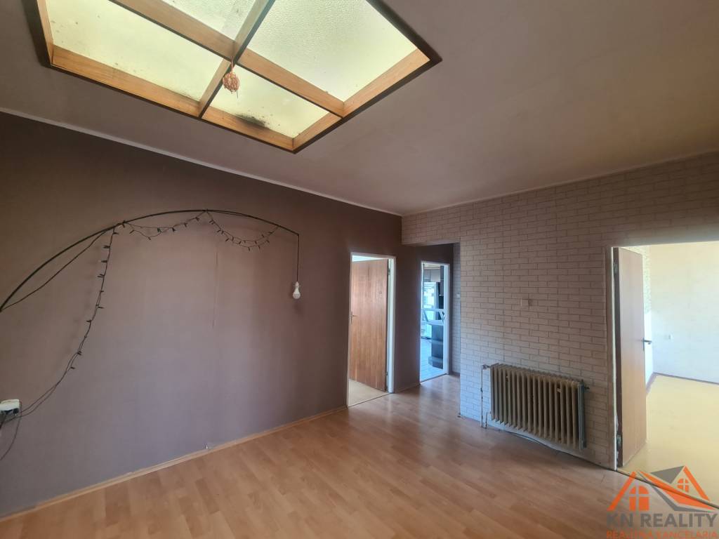 Na predaj dvojgeneračný rodinný dom Nové Zámky - 13