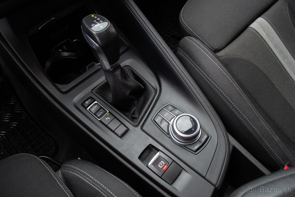 BMW X1 sDrive 18i Advantage A/T - 13