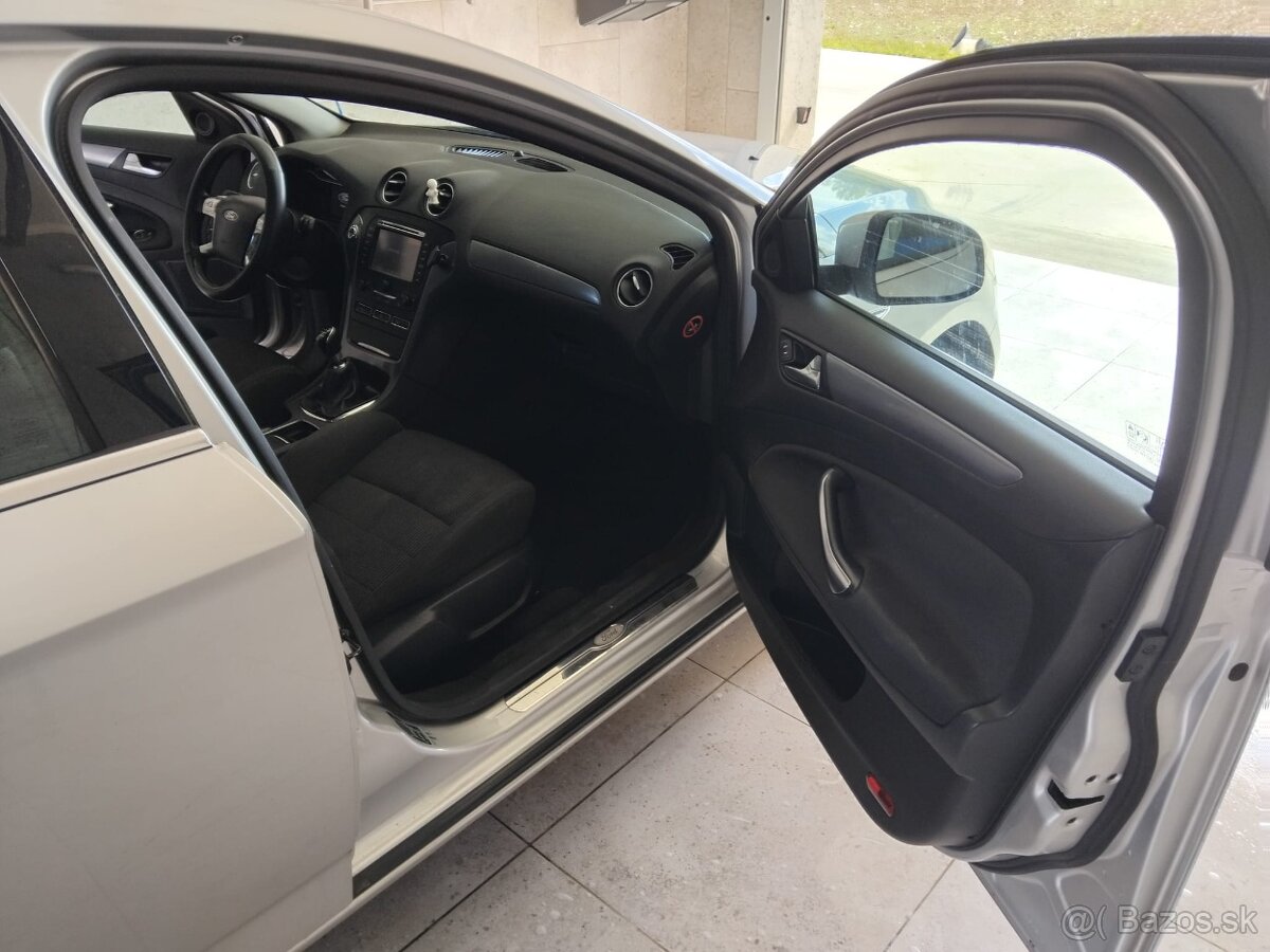 Ford Mondeo - 13