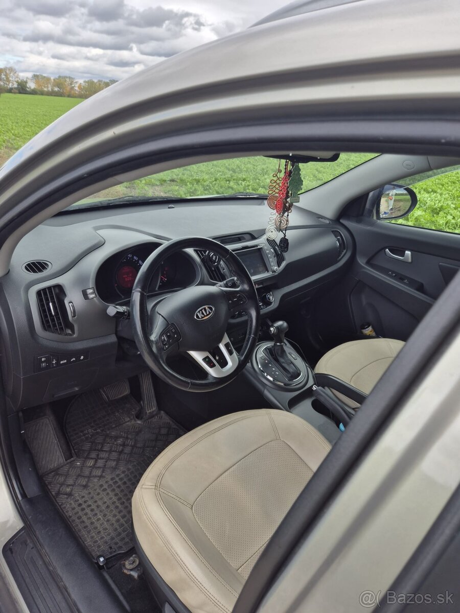 Kia Sportage 2.0 diesel - 13