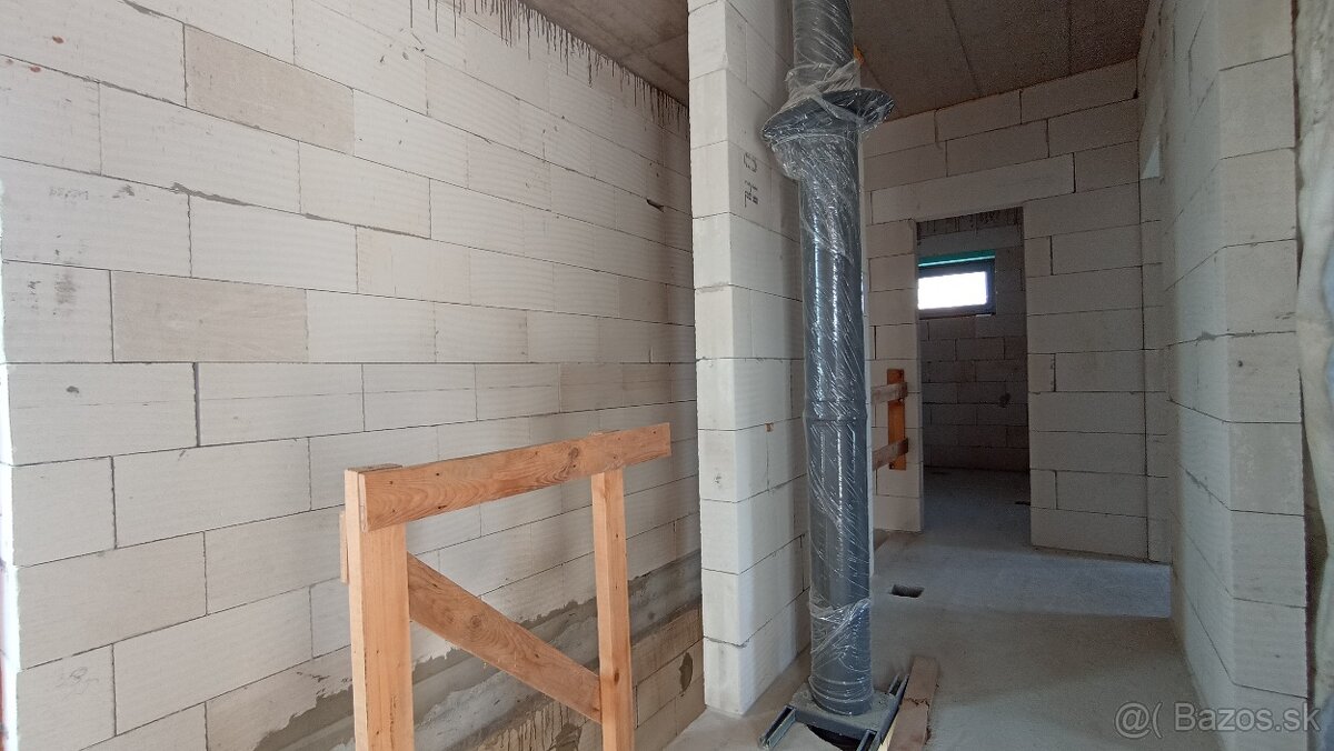 TOCA real - predaj - štýlový dvojpodlažný RD v obci Hôrky - 13