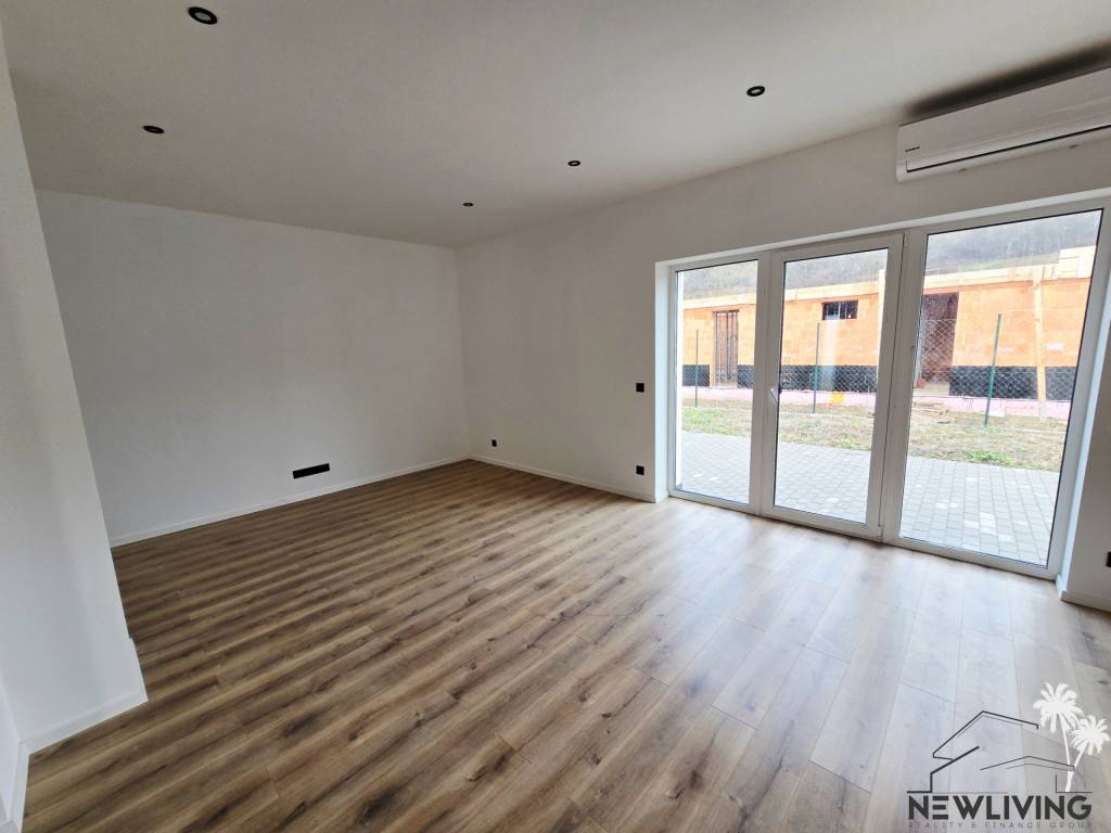 DOLINKY - Moravany nad Váhom 5 izbový bungalov - 13