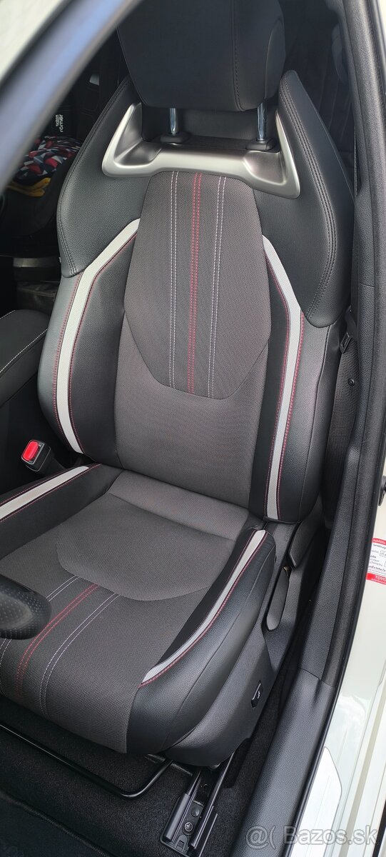 Toyota Corolla 2,0 GR Sport - 13