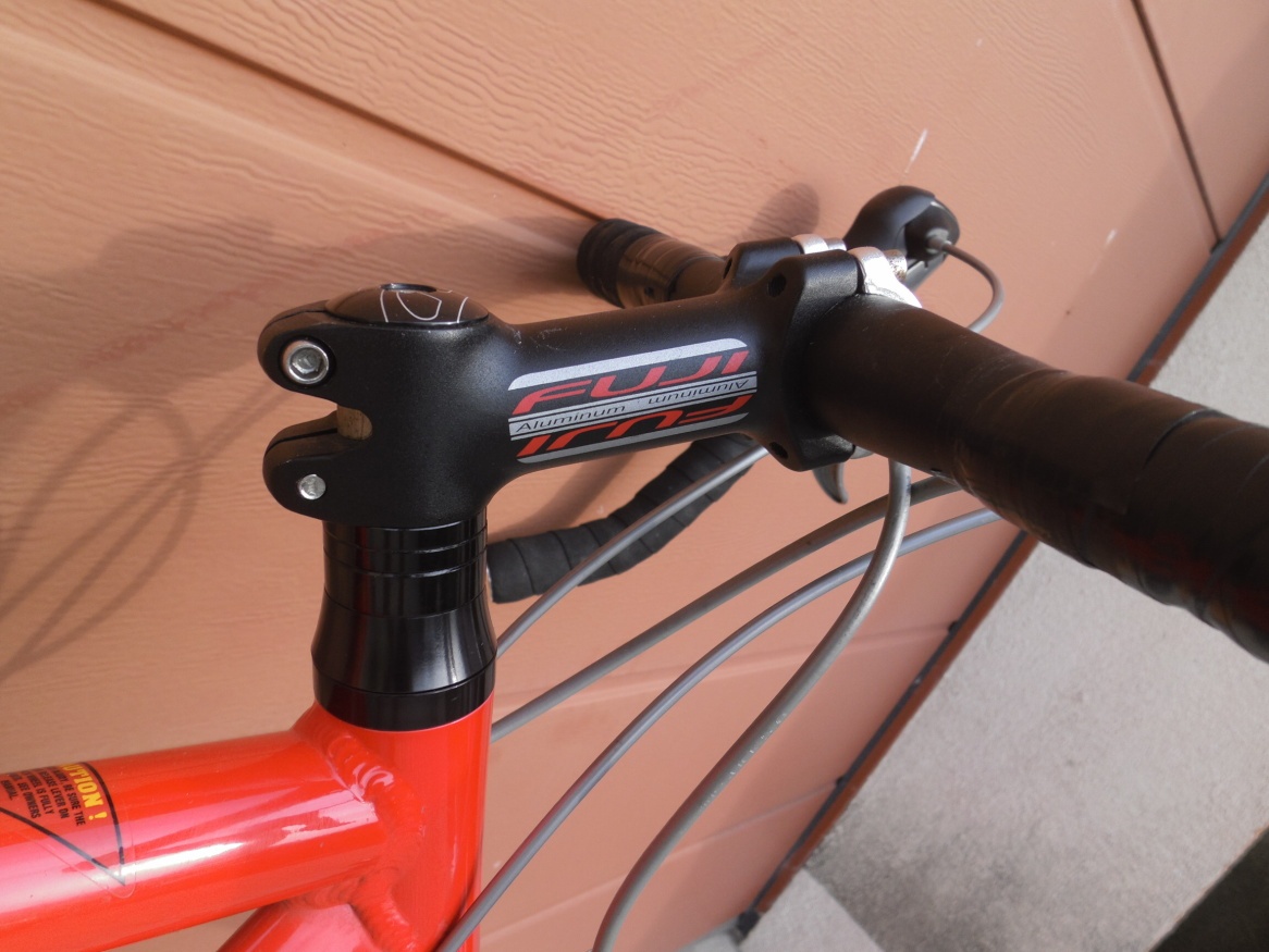 Cestný bicykel Fuji - 13