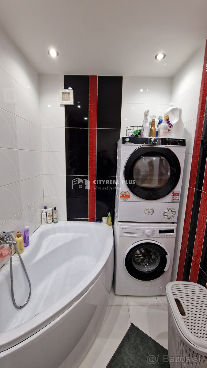 Ponúkam NA PREDAJ 3 izbový byt 82m2 Nové Zámky - 13