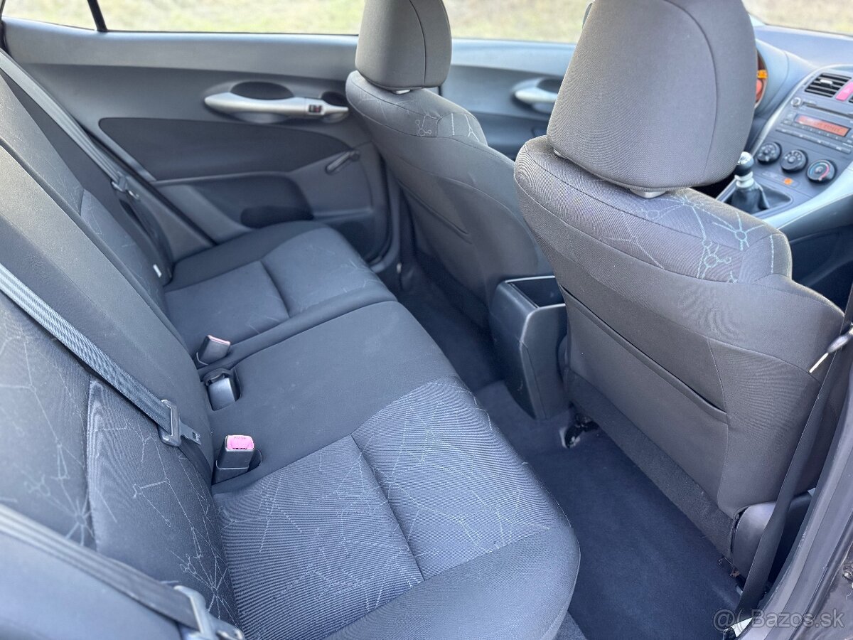 Toyota Auris 1.3 VVTI - 13